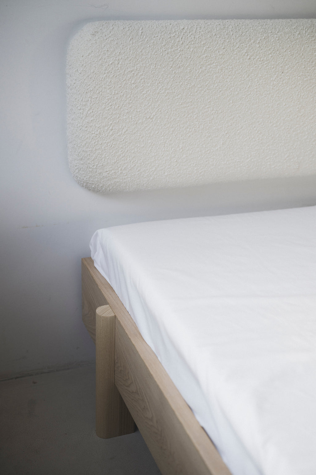 SAND Headboard White