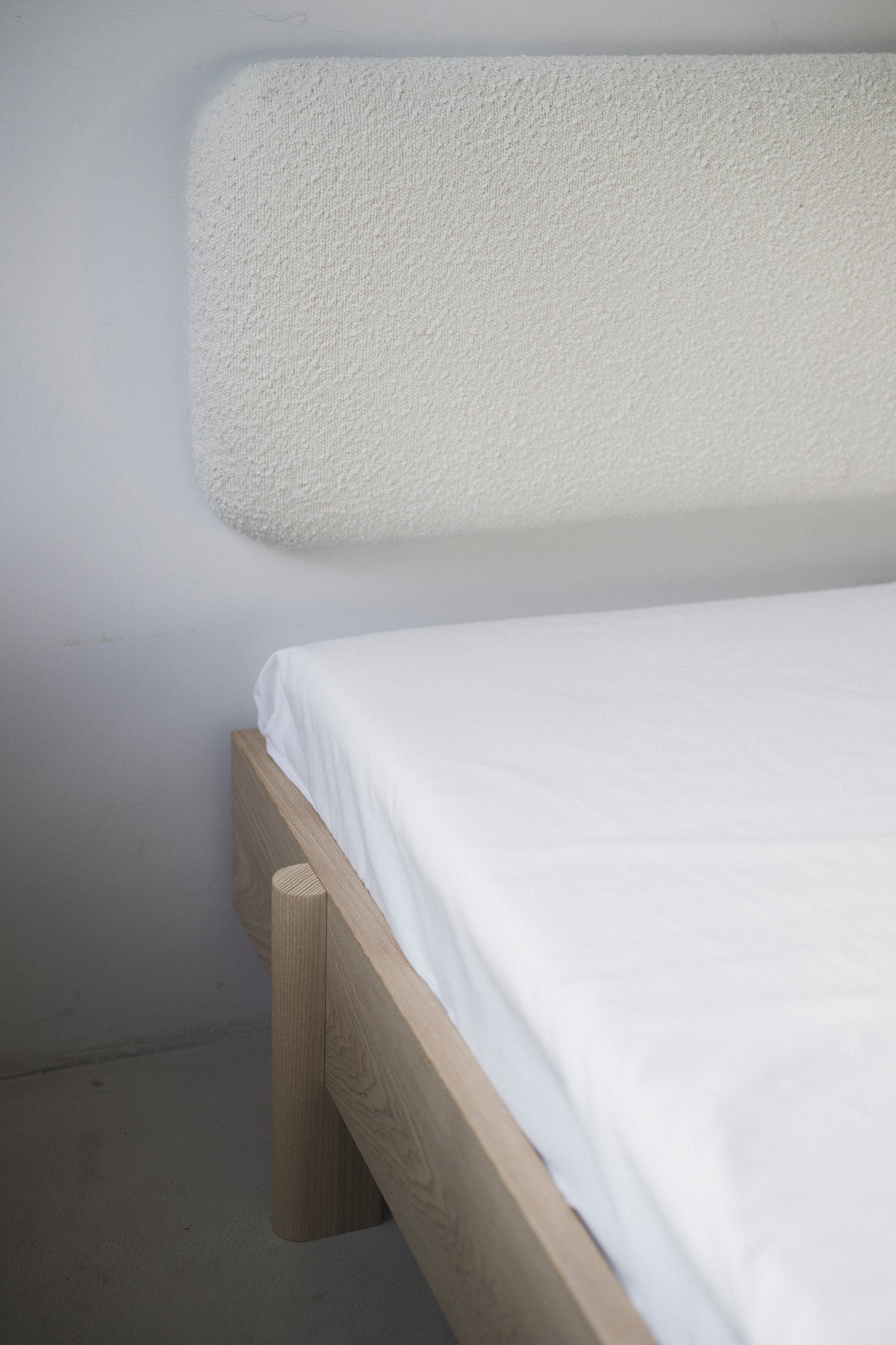 SAND Headboard White